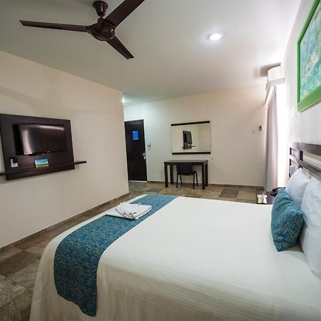 Hotel Andiroba Palace ทักซ์ทลา กูทิเอเรซ ภายนอก รูปภาพ