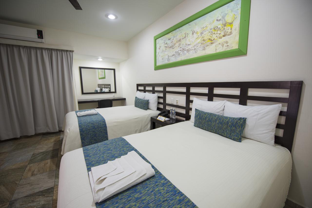 Hotel Andiroba Palace ทักซ์ทลา กูทิเอเรซ ภายนอก รูปภาพ