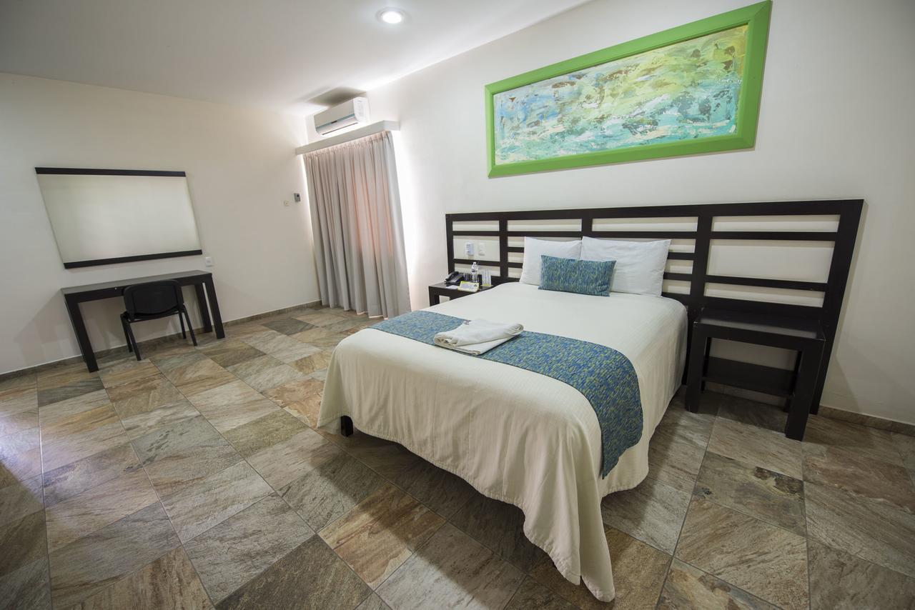 Hotel Andiroba Palace ทักซ์ทลา กูทิเอเรซ ภายนอก รูปภาพ